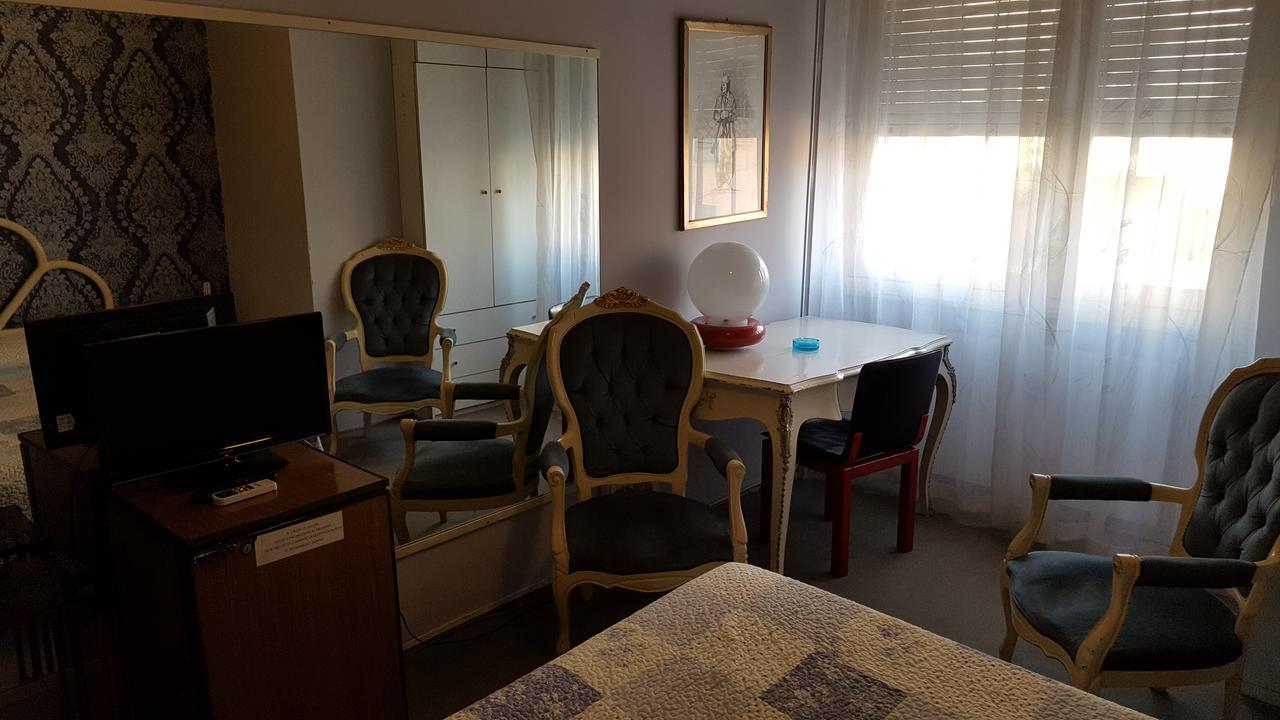 Hotel Royal Alessandria Bagian luar foto